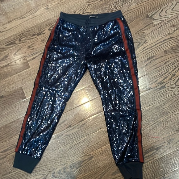 EUC - Abercrombie & Fitch Women's Sequined Joggers - Medium - Picture 2 of 7